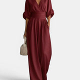 Ulrike | Mono elegante con escote en V y silueta entallada