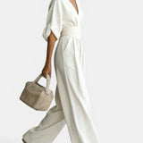 Ulrike | Mono elegante con escote en V y silueta entallada